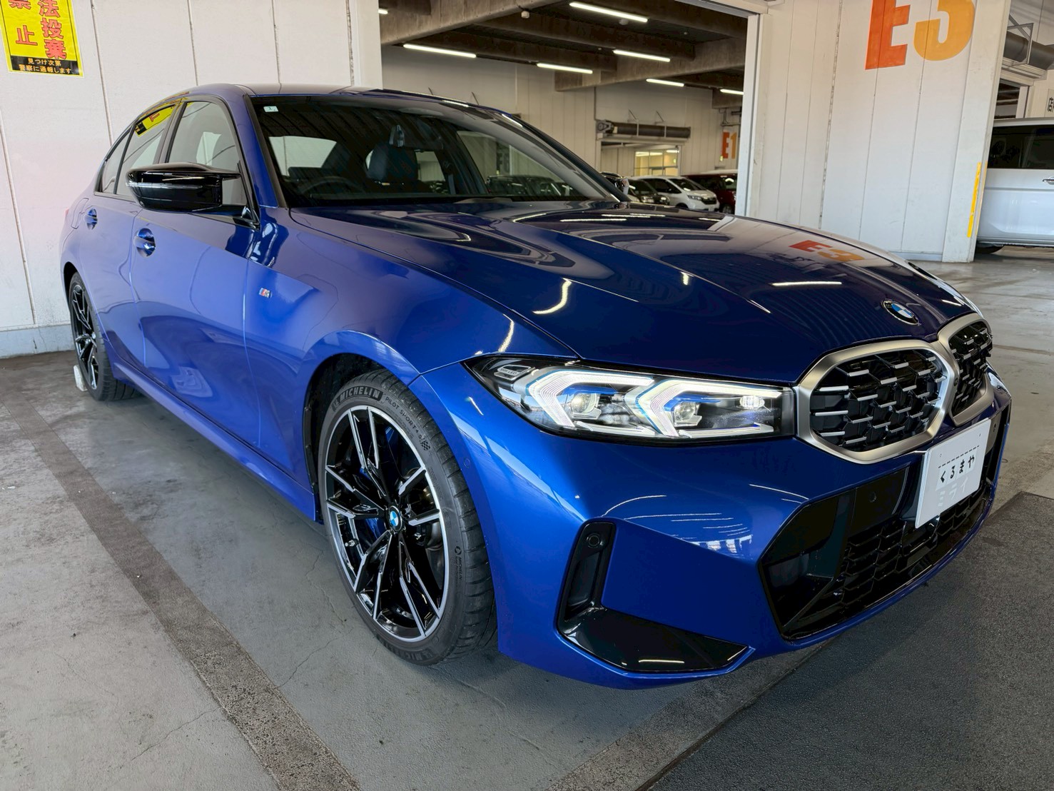 BMW M340i xDrive サイドビュー